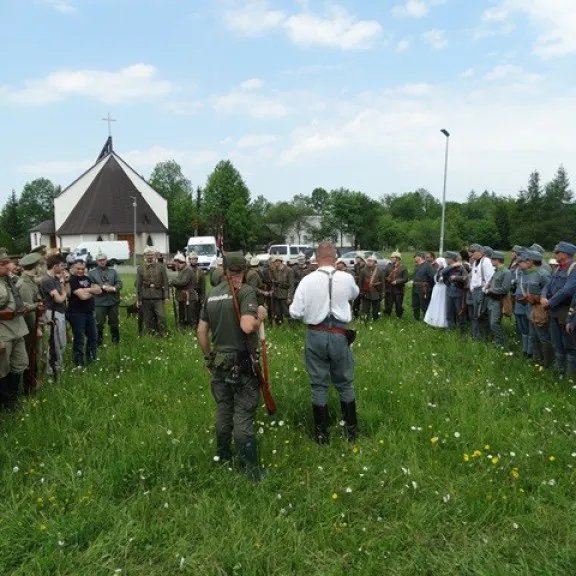 Podroze miedzy historia a wspolczesnoscia 02